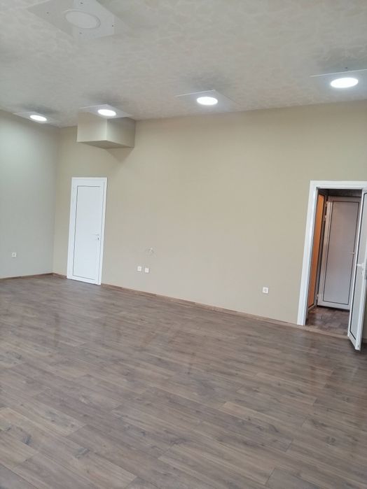 Дава се под наем Магазин в Стара Загора, Три чучура - север - 68 кв.м за 255 € - Снимка #5