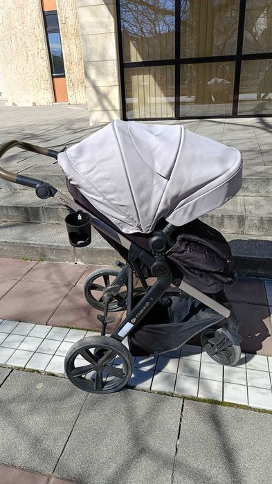 Бебешка количка Kinderkraft Moov 2