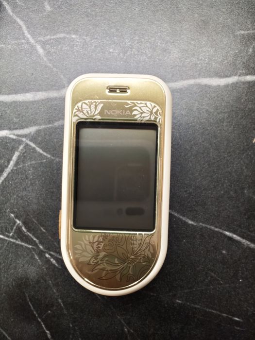 Nokia 7370 e60  6610i Nokia 6110 navigator  n81  Nokia 3510i LG u300 Sony Ericsson k800i Sony Ericsson  t68i siemens  mc 60  de colecție sau piese