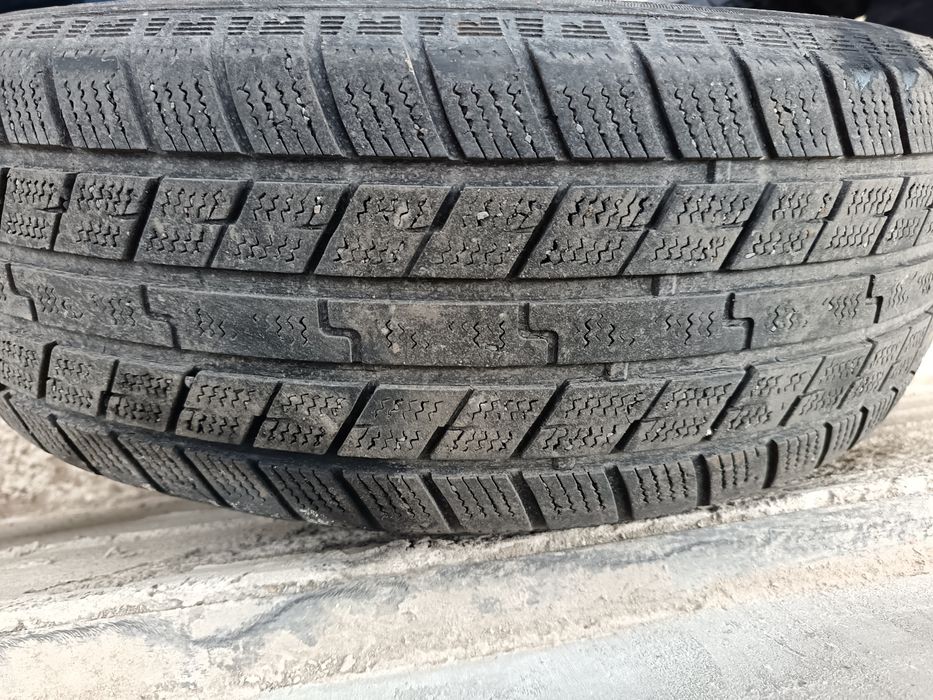 Продам Зимняя резина