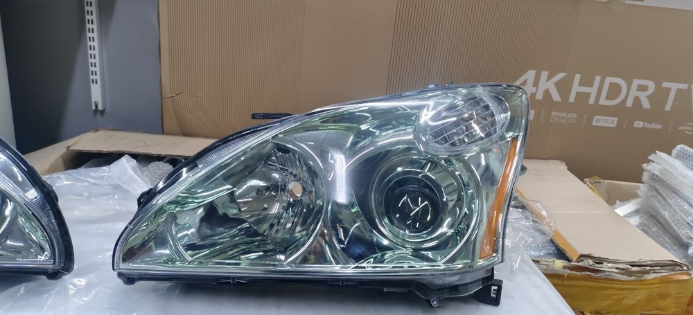 Продам фары на lexus