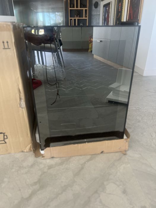 Охладител -хладилникза вино