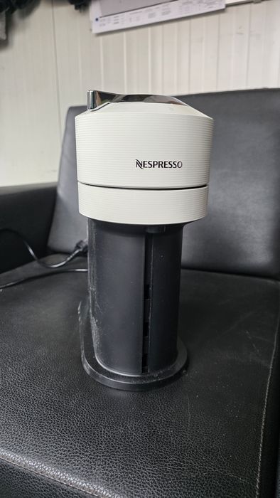 Nespresso Espressor Vertuo Next GDV1 NOU!!