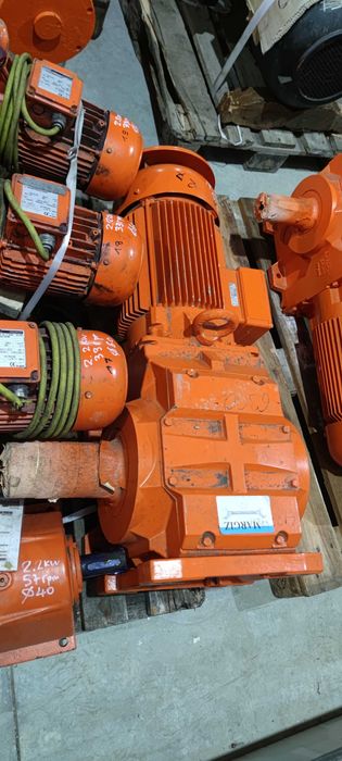 Motor electric trifazat cu reductor Bauer 11kW 23rpm 380V