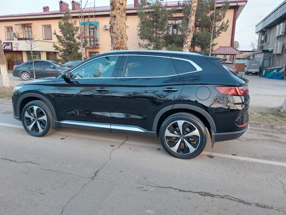 BYD song plus flagship