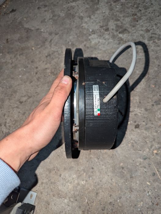 frână electrică de motostivuitor