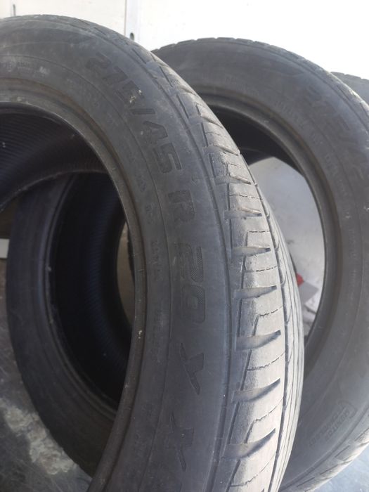 Гуми,летни275/45/20