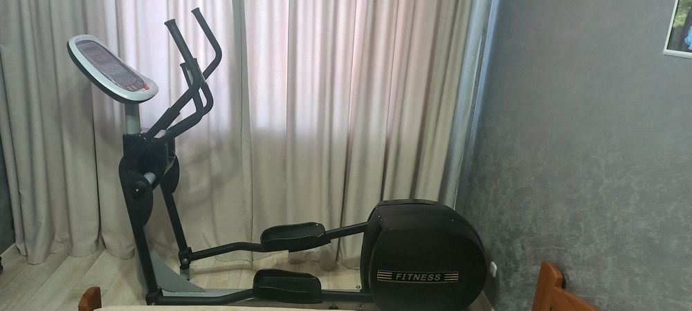 Элептический тренажёр