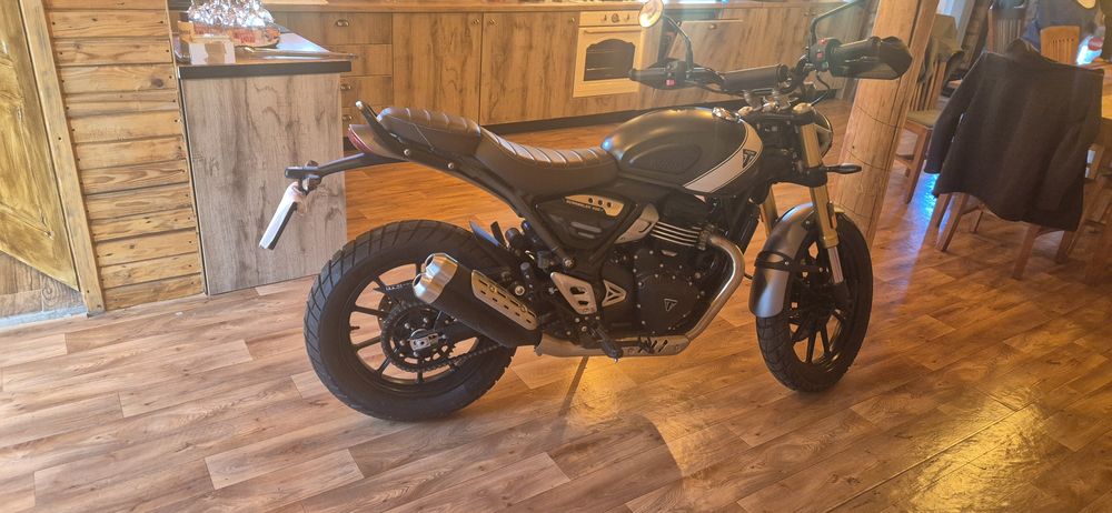 Triumph Scrambler 400 X