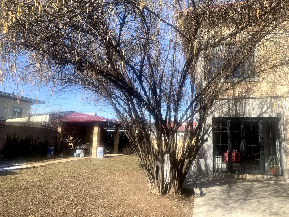 Продается коттедж в поселке Улугбек