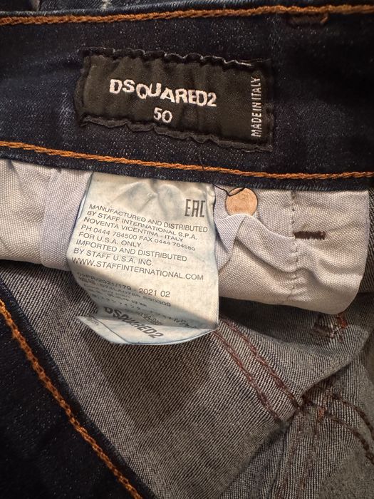 Blugi scurti Dsquared2 marimea 50