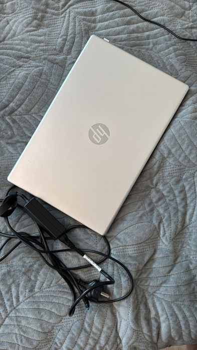 Ноутбук HP 15.6" / 8 Гб / SSD 512 Гб / Процессор AMD Ryzen 3 7320U