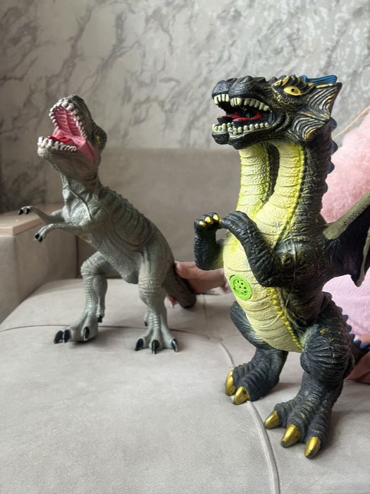 Динозавры игрушка