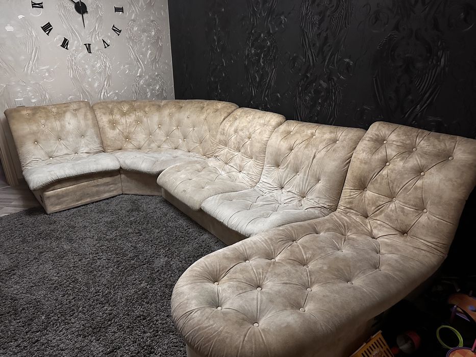 Диван угловой раскладной . Транформер .