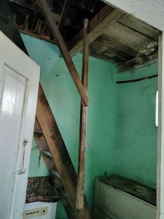 Vând casă  în comuna Cornești sat lujerdiu judetul Cluj Napoca