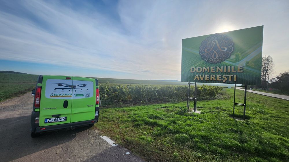 Tratamente cu drona agricola