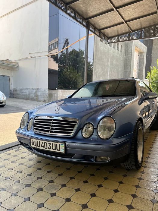 Mersedes e320 coupe
