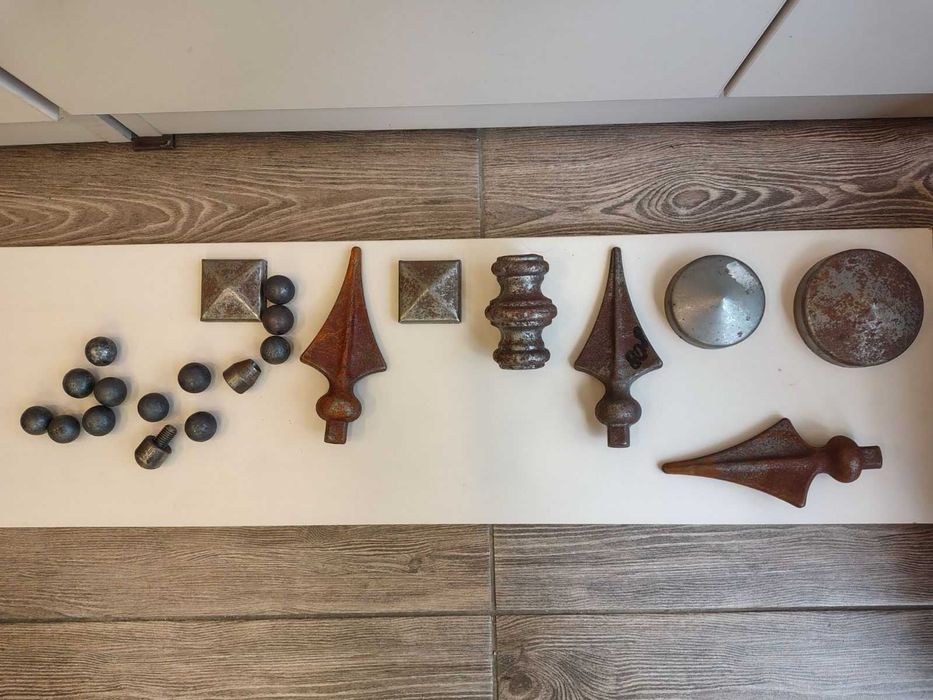 Детайли от Ковано Желязо за Врати