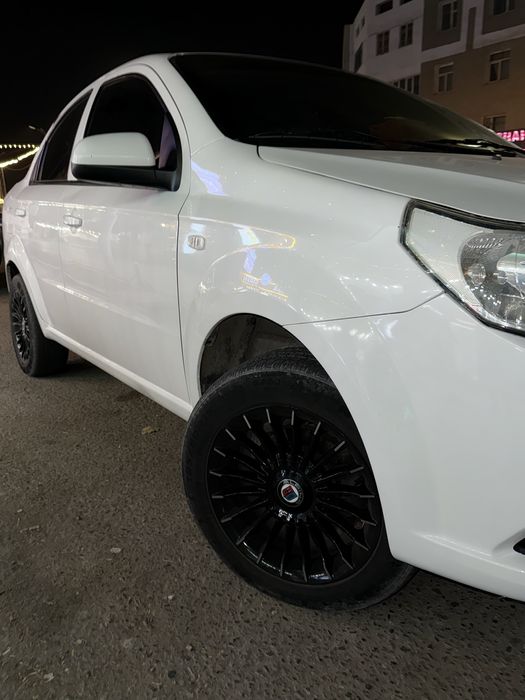 15 lik diska sotiadi