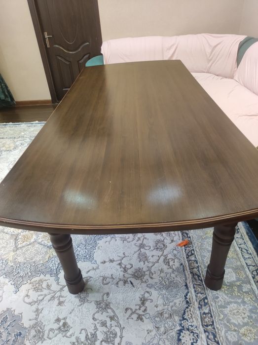 Srochniy sotiladi stol