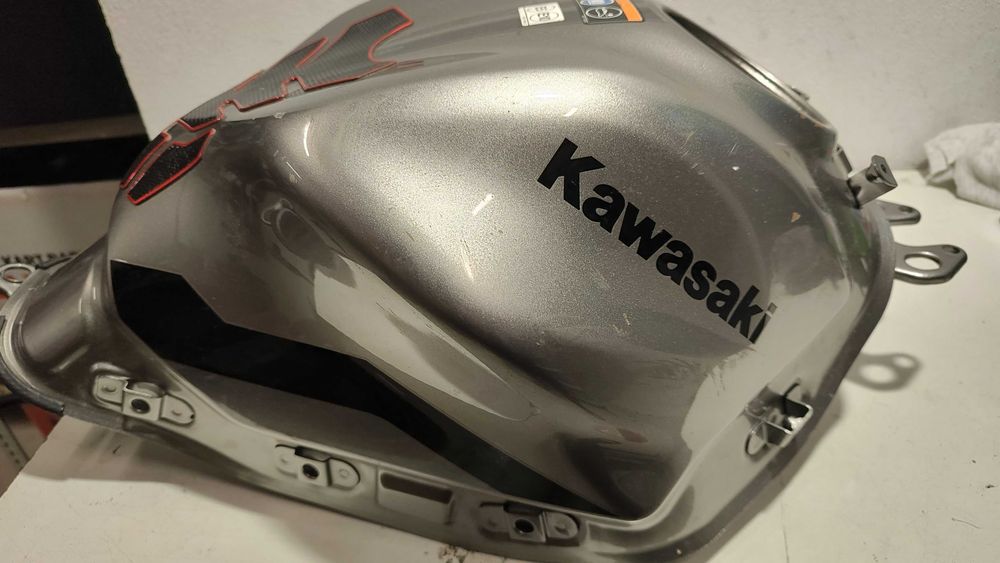 Rezervor Honda Yamaha Suzuki Kawasaki