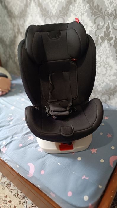 Продаётся автокресло 360°