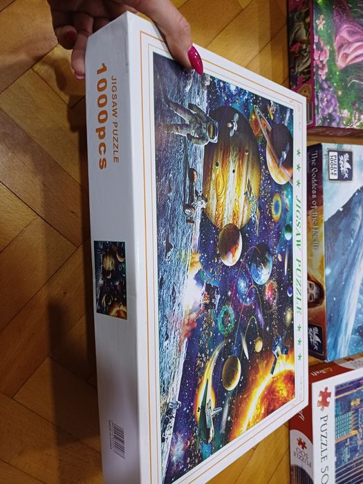 Продавам 4 броя  пъзели