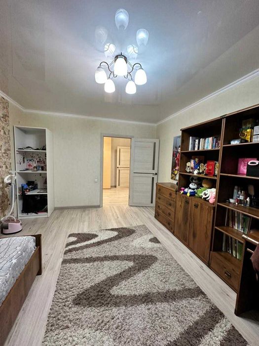Продам 2-ком квартиру Клуб строителей