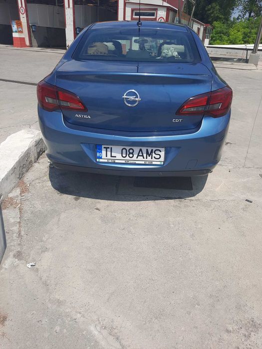 Vand Opel Astra J 2017