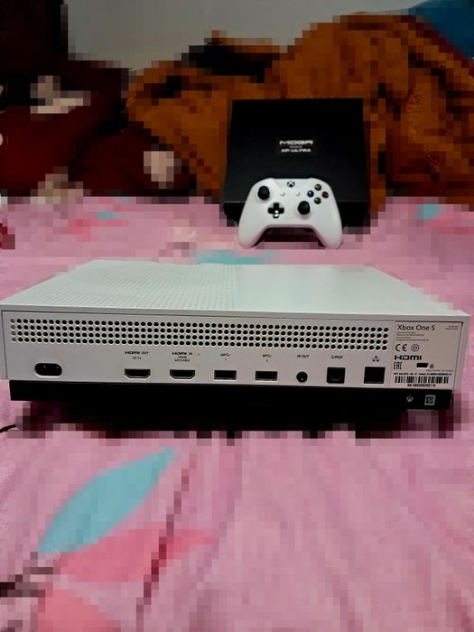 Xbox One S si Xbox 360E