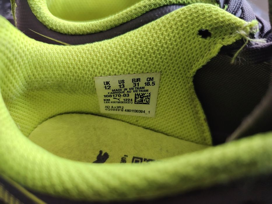 Vand Ghete de fotbal Puma   Nr 31!