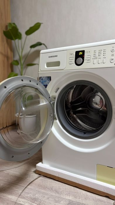 Продам стиральную машину
