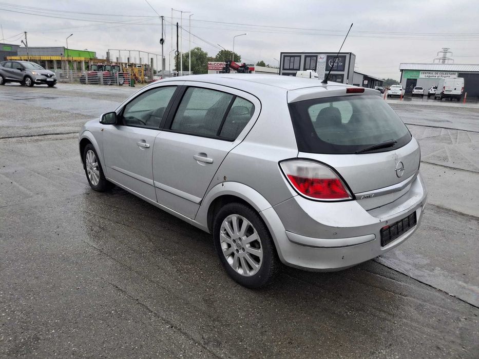 Dezmembrez Opel Astra H 1.4 16V LJ2 cutie de viteze manuala 5 trepte