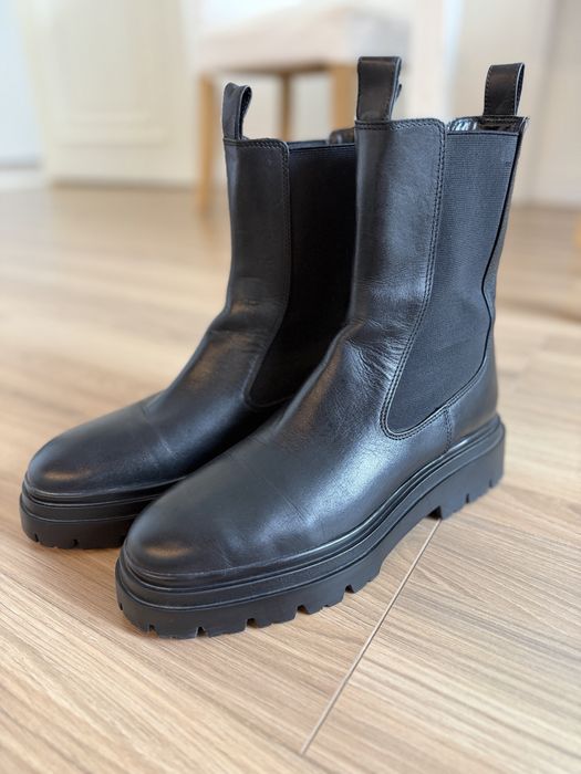 Кожаные ботинки Zara