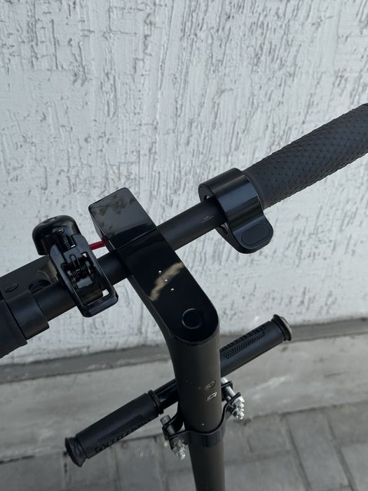 Продам электросамокат Xiaomi