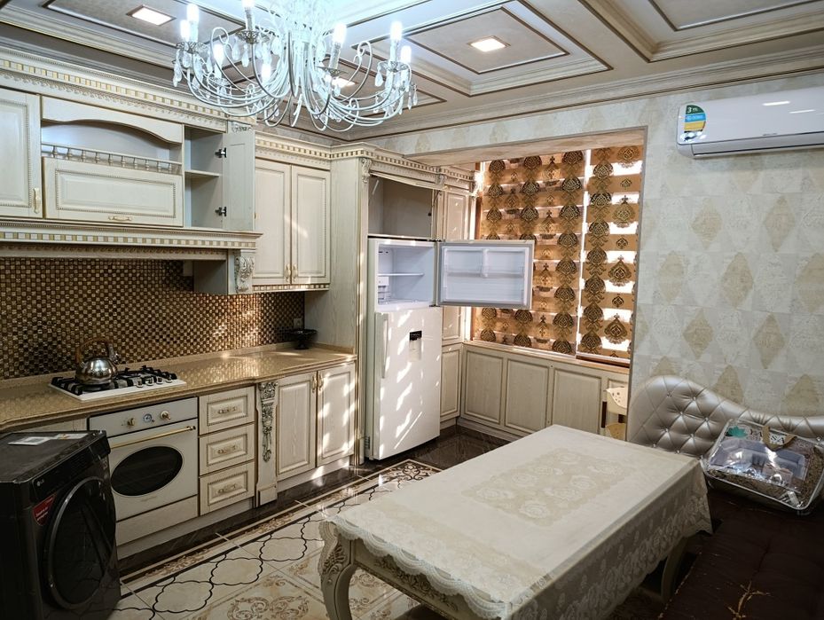 3 хонали 3 этаж Уй сотилади