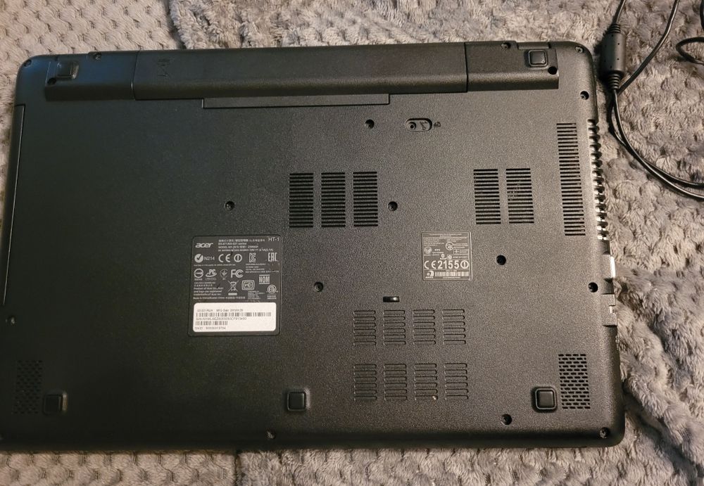 Laptop Acer în stare perfectă de funcționare