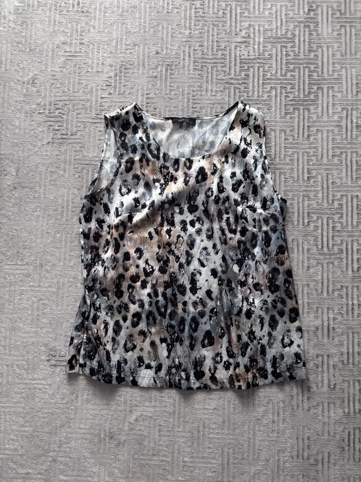 Отдам даром женскую одежду