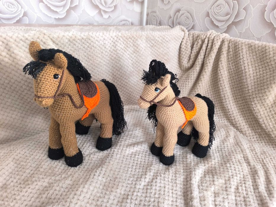 Коледно кученце плетена плюшена играчка, амигурум, ръчна изработка