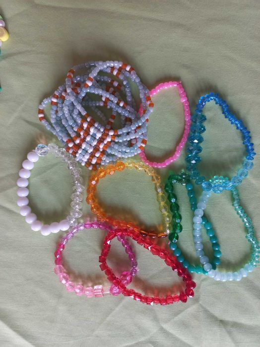 Играчки Макдоналдс и мъниста за детски бижута