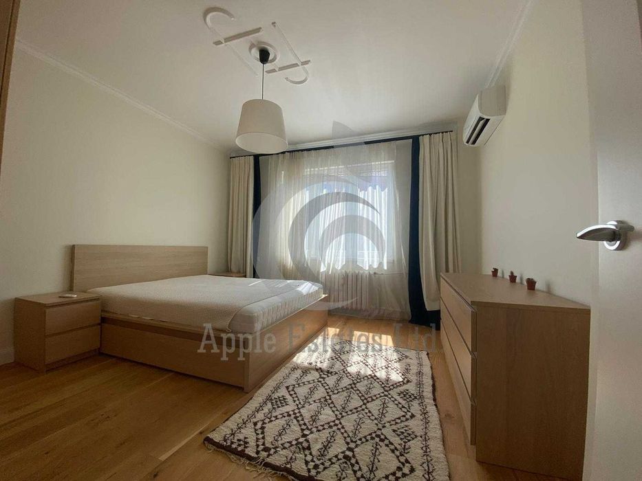 Дава се под наем Тристаен апартамент в София, Център - 110 кв.м за 1100 € - Снимка #5