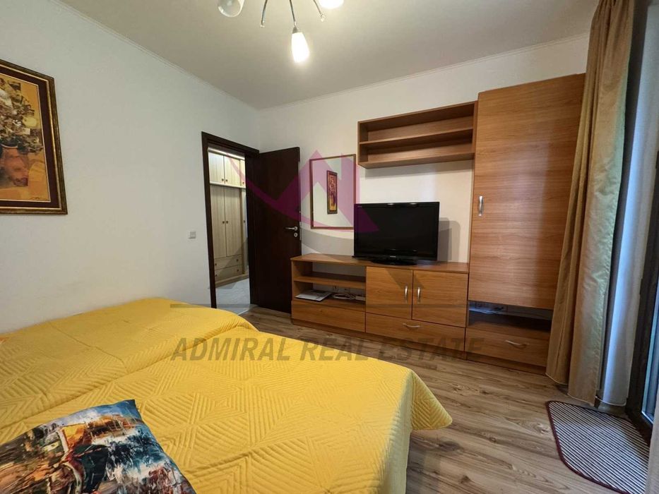 Дава се под наем Двустаен апартамент в к.к. Св.Св. Константин и Елена - 60 кв.м за 650 € - Снимка #2