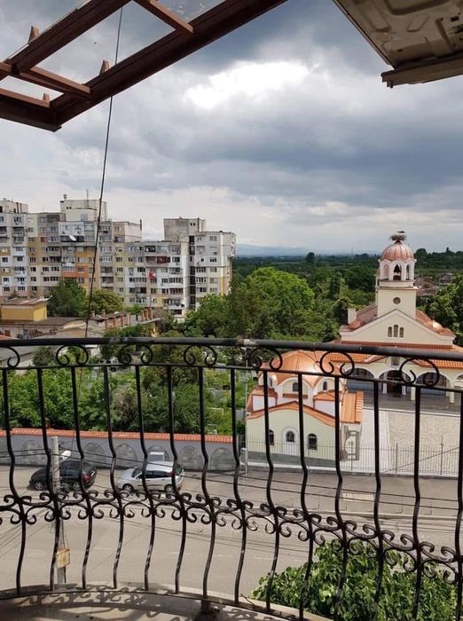 Продавам двустаен апартатсмент