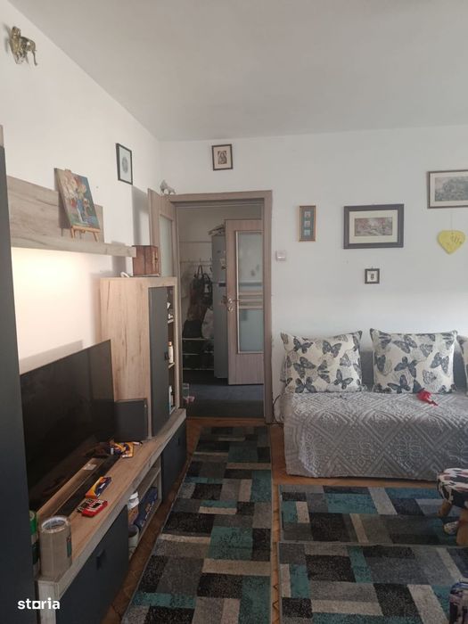 Apartament cu 3 camere de vânzare – Bulevardul Ion Mihalache nr. 235