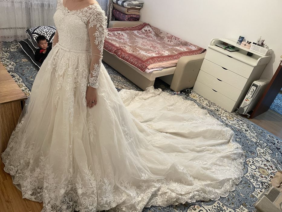 Свадебное платье