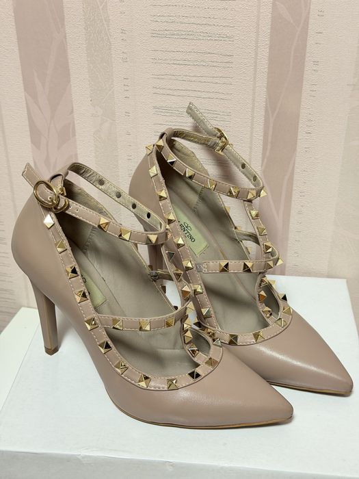 Каблук почти новые