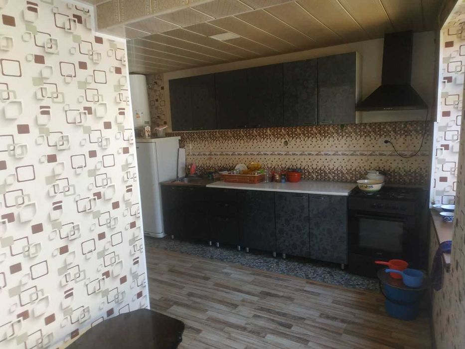 Qibray Markazi 3 sotix uy 6 xona / Центр Кибрая дом 3 сот 6 комнаты