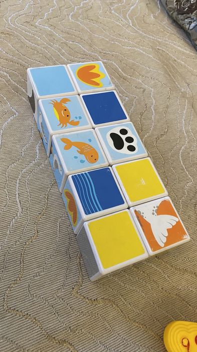 Игрушки музыкальные, толокар, кубики