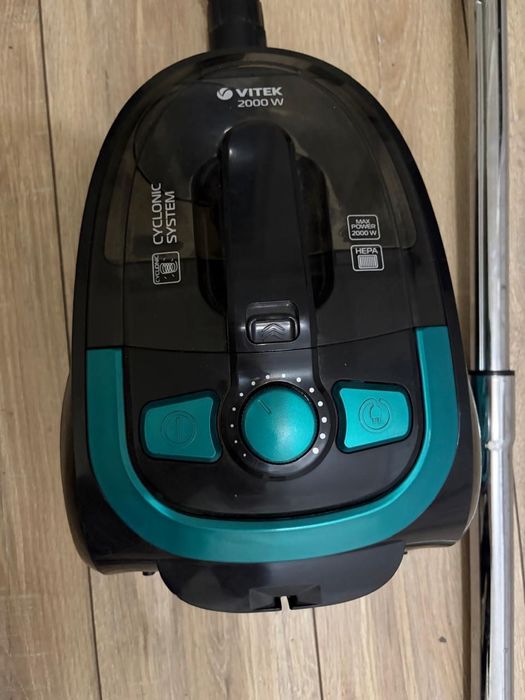 Продам пылесос Vitek