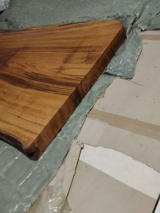 Маса от масивно дърво,цял ян, кестен